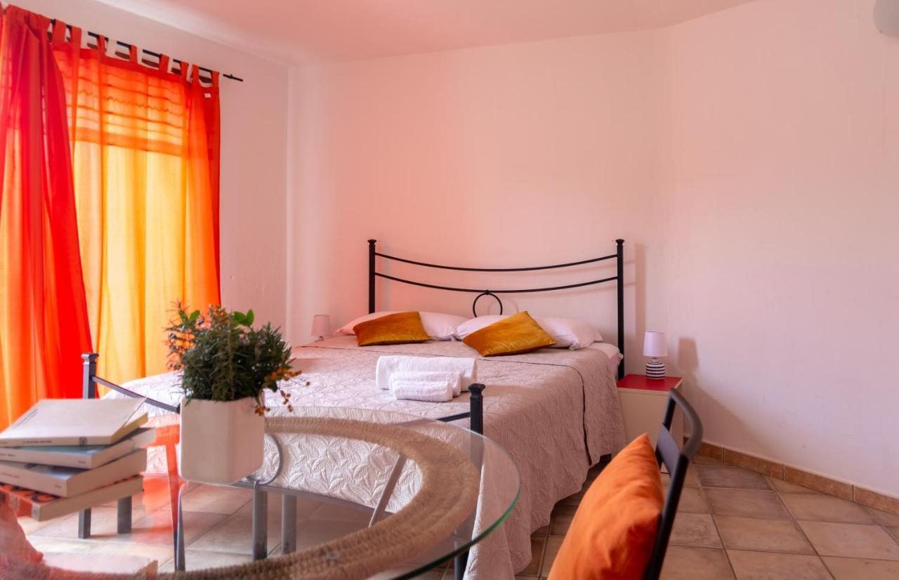 Апарт отель Residenze Il Girasole Гольфо-Аранчи Экстерьер фото